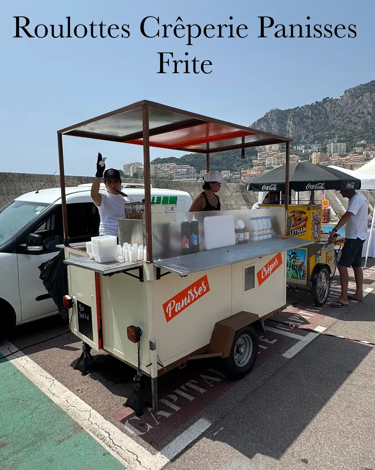 Roulotte de crêpes, panisses et frites à la capitainerie de Cap d'Ail